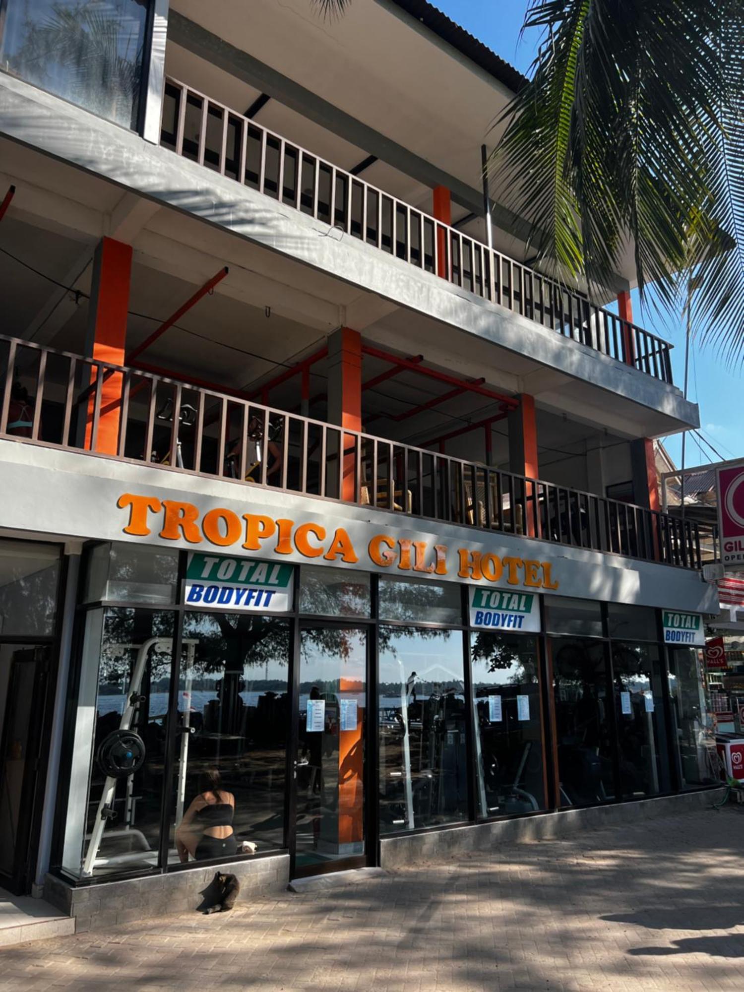 Tropica Gili Total Body Fit - Free Access Gym And Coworking Space Gili Trawangan Exterior foto